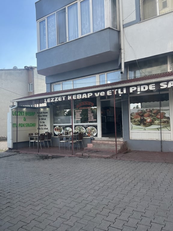 Lezzet Kebap ve Pide Salonu — fotoğraf 1
