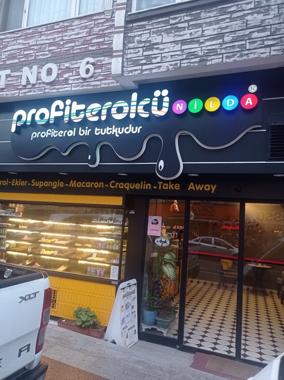Profiterolcü Nilda Gölcük