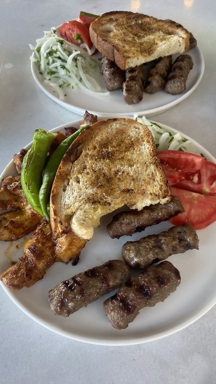Basmacı Izgara Köfte Çarşı