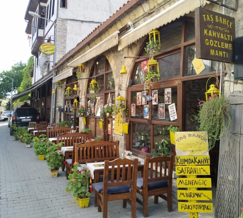 Taş Bahçe Kafe Restoran