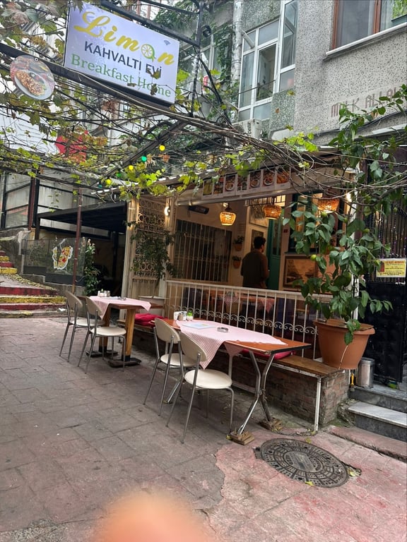 Limon Kahvaltı Evi Breakfast House