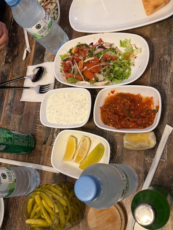 Meşhur Beyoğlu Hatay Soslu Döner