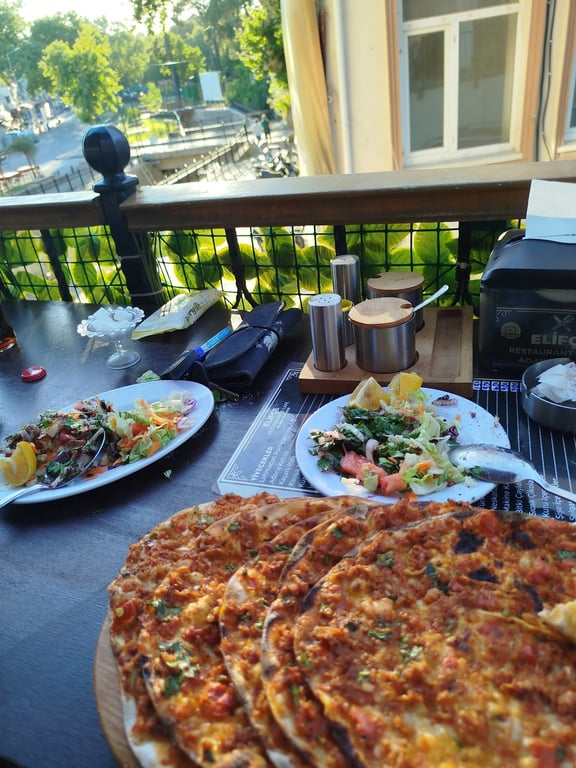 Elifçe Cafe Restaurant Adana Sofrası