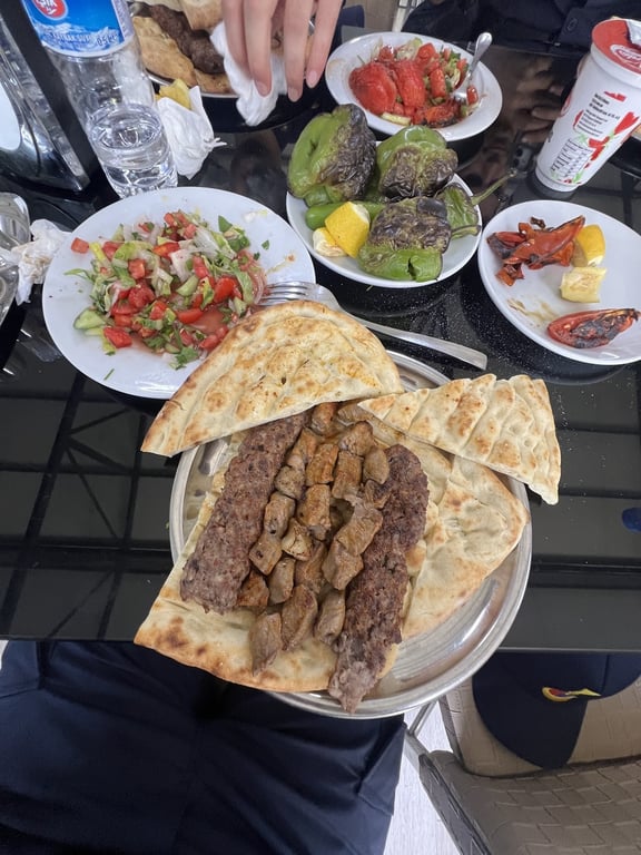 Yücel Kebap Salonu
