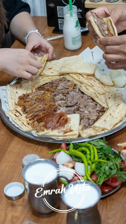 Kebapçı Emrah Usta - Tarihi Kaleiçi Kebapçısı