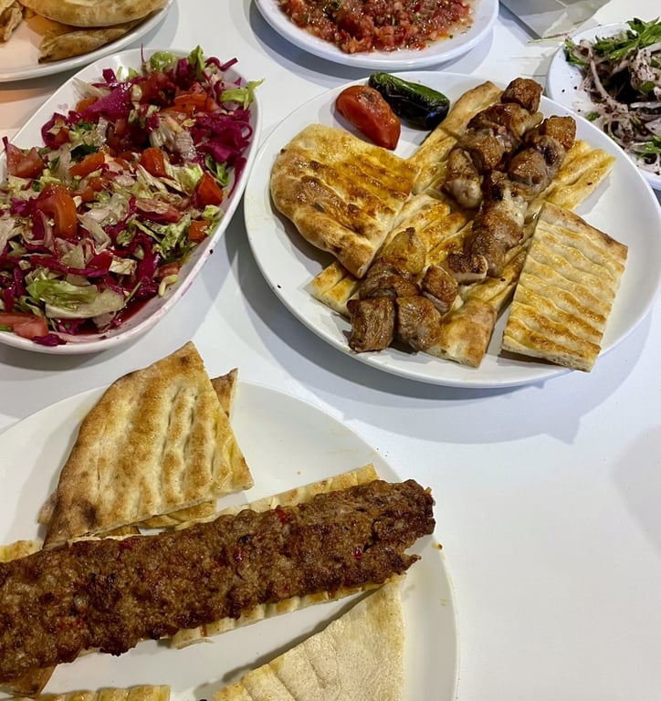 Adanalı Ali Usta Kebap Salonu