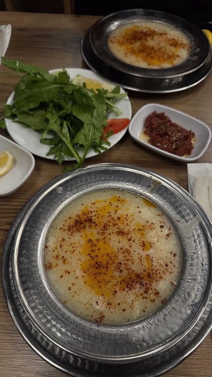 Ahmet Usta Beytahtı İşkembe