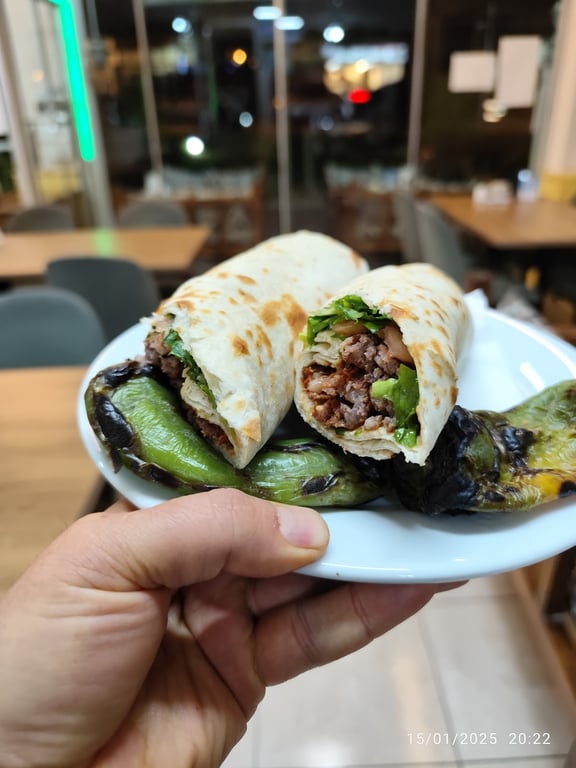 Urfa Lezzet Pide Lahmacun Kebap Salonu