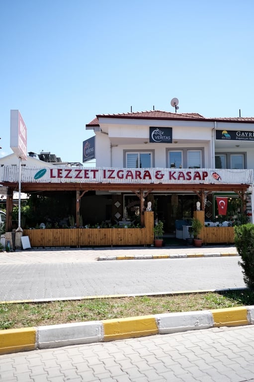 Lezzet Izgara Köfte Kebap