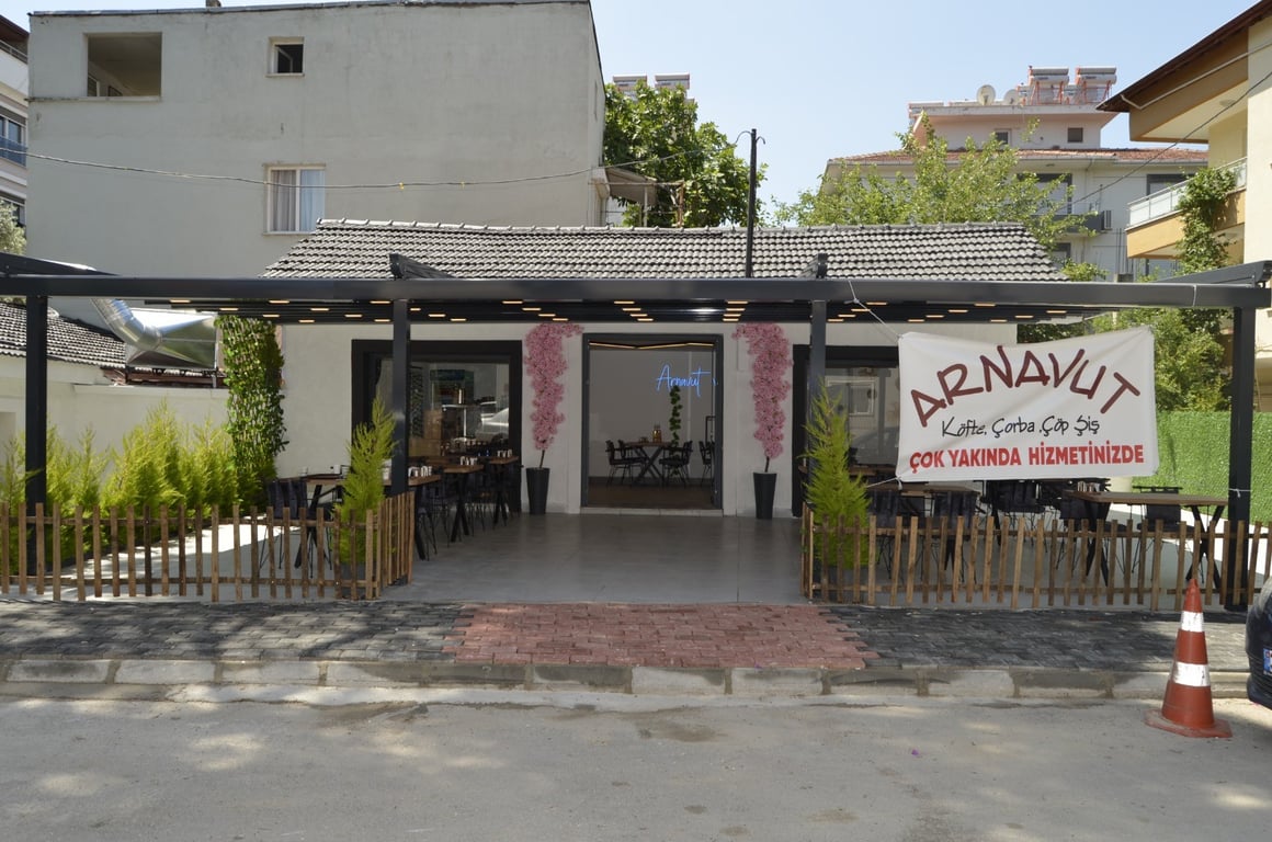 Arnavut Lokantası