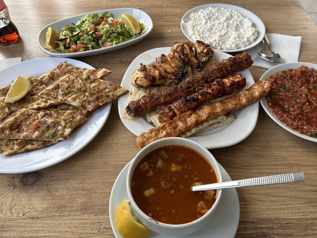 Akın Usta Çorba ve Kebap Salonu