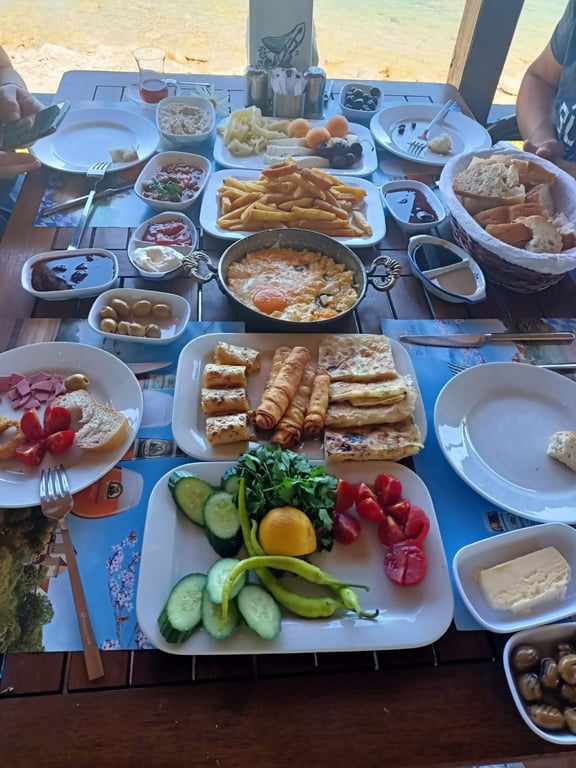 Alabora Cafe Restoran