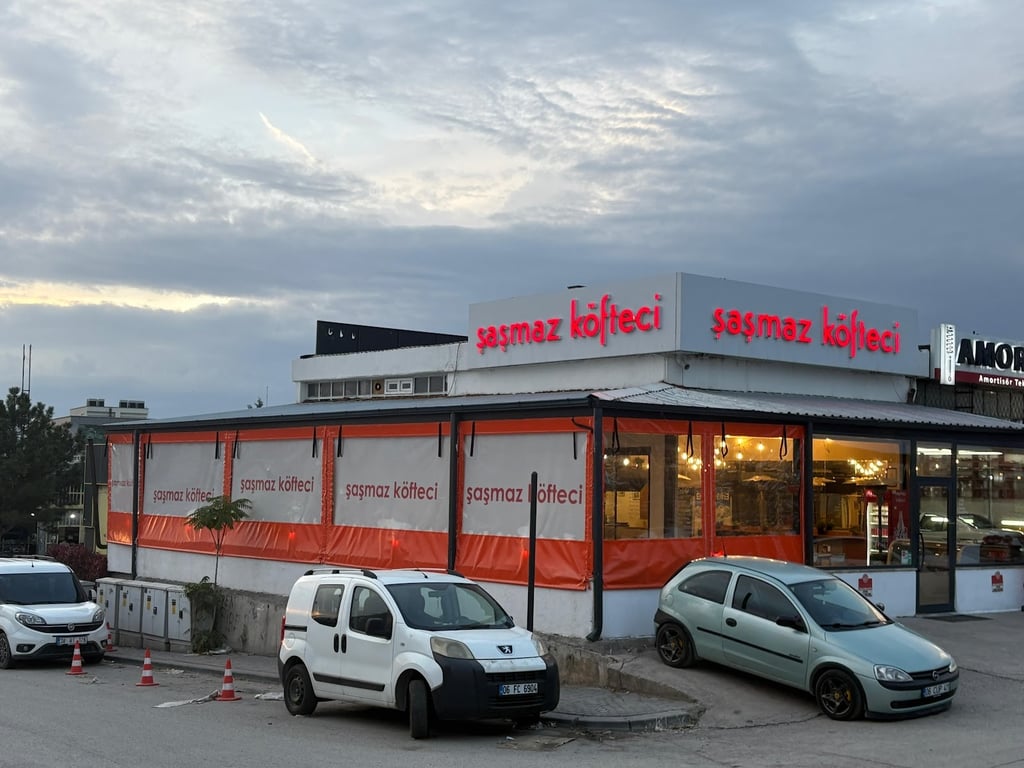 Şaşmaz Köfteci
