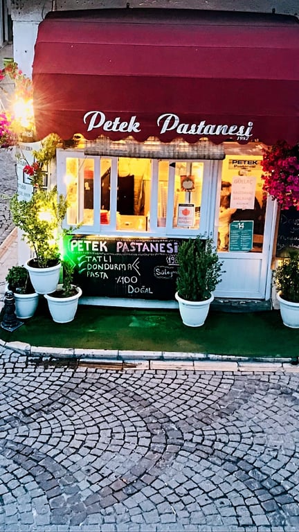 Tarihi Petek Pastanesi Milas
