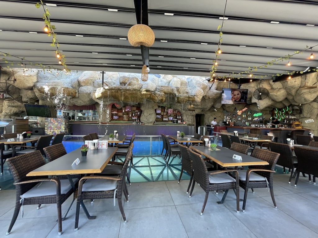Melani restaurant