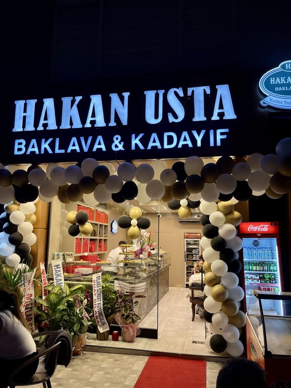Hakan Usta Baklavaları Altınkum Şubesi