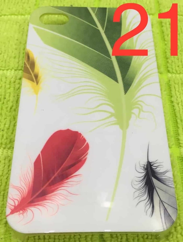 ⁦כאן תוכלו למצוא מגוון כיסויים מיוחדים לאייפון 4 / 4s שלכם.⁩ – תמונה ⁦21⁩