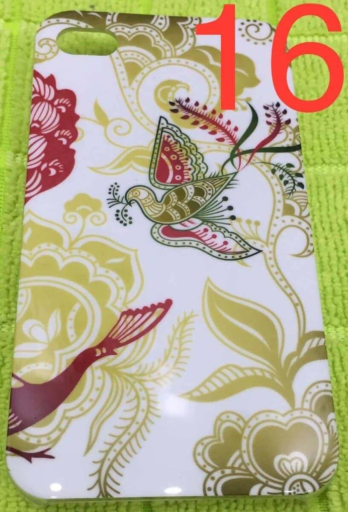 ⁦כאן תוכלו למצוא מגוון כיסויים מיוחדים לאייפון 4 / 4s שלכם.⁩ – תמונה ⁦17⁩