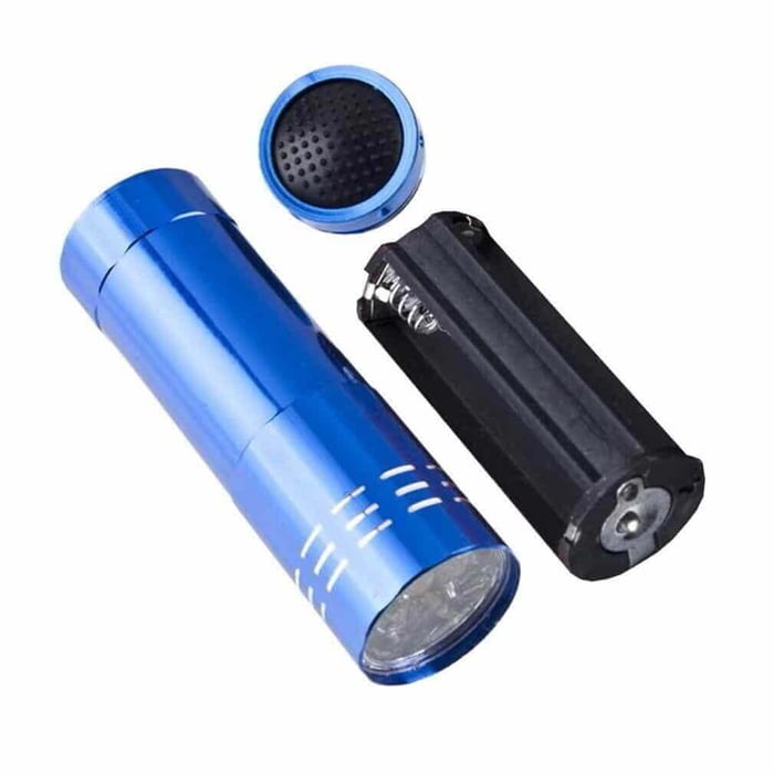 ⁦(LED) פנס זעיר ועוצמתי בעל 9 נורות לד חזקות⁩ – תמונה ⁦4⁩