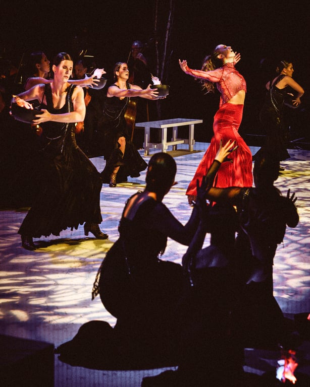 Amor Brujo Performance