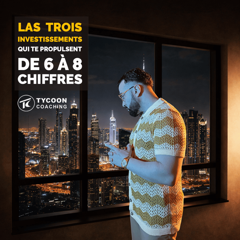 L'homme montre les 3 investissements qui te propulsent de 6 à 8 figures