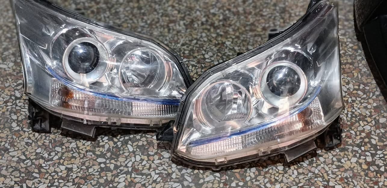 Lights & Electrical Car Headlights photo 2