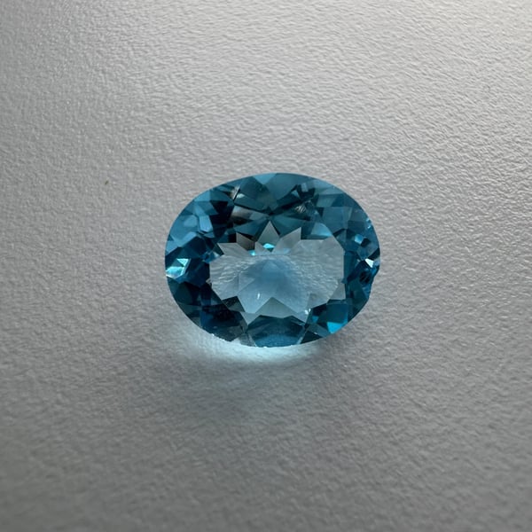 Natural Sky Blue Topaz Stone Oval 3.85 Carats 5.2x8.9x10.9mm