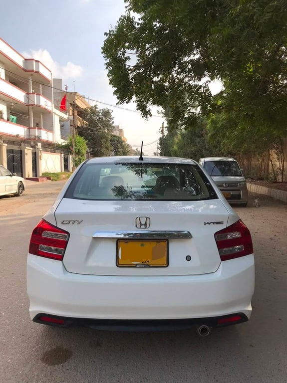 Honda City 2013 photo 2