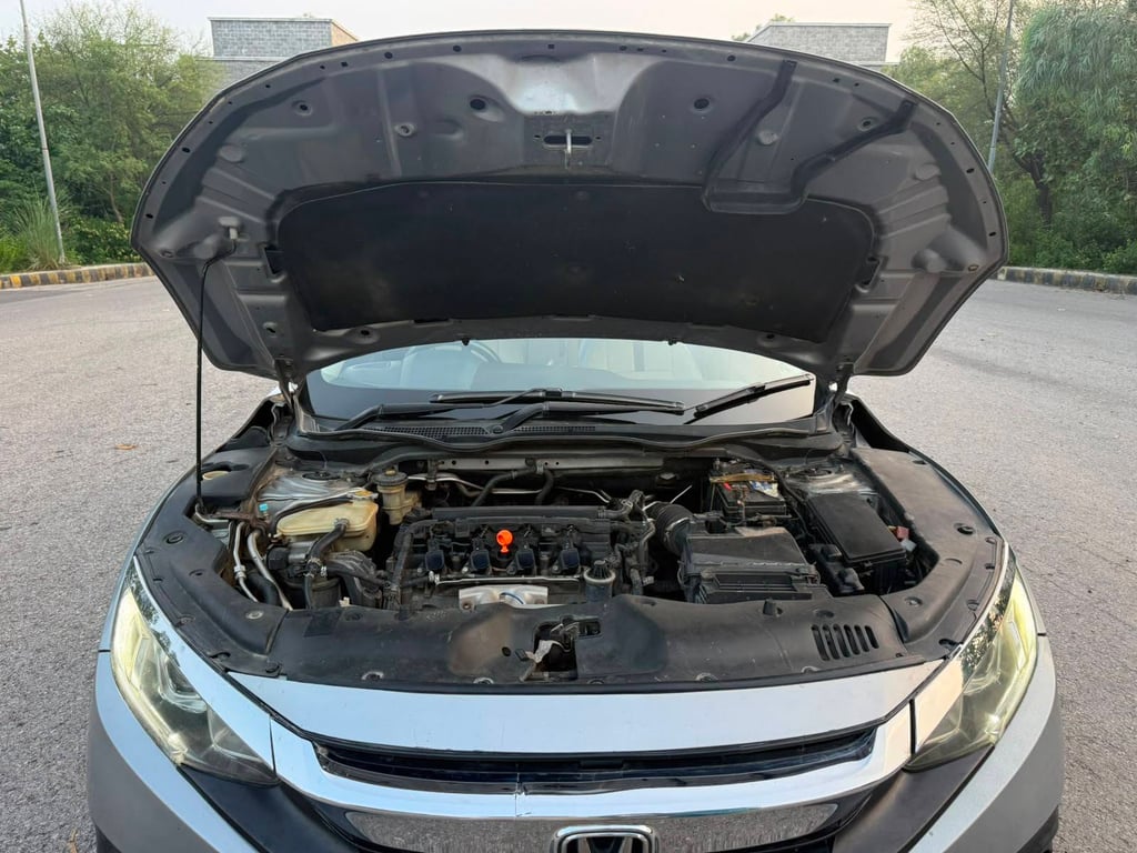 Honda Civic 2018 photo 2