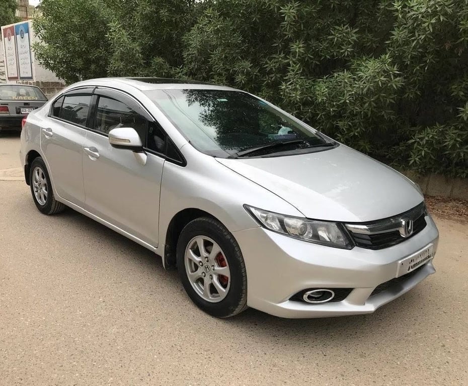 Honda Civic 2013 photo 4