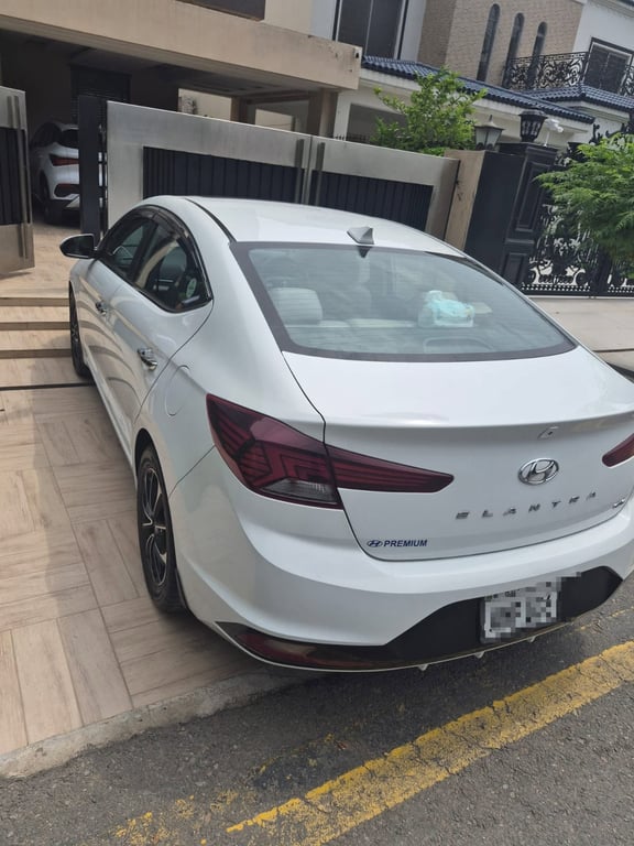 Hyundai Elantra 2022 photo 4