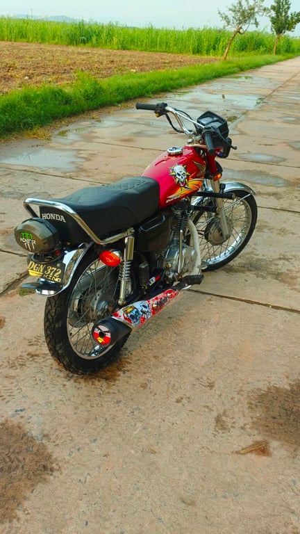 Honda 125cc 2021 photo 2