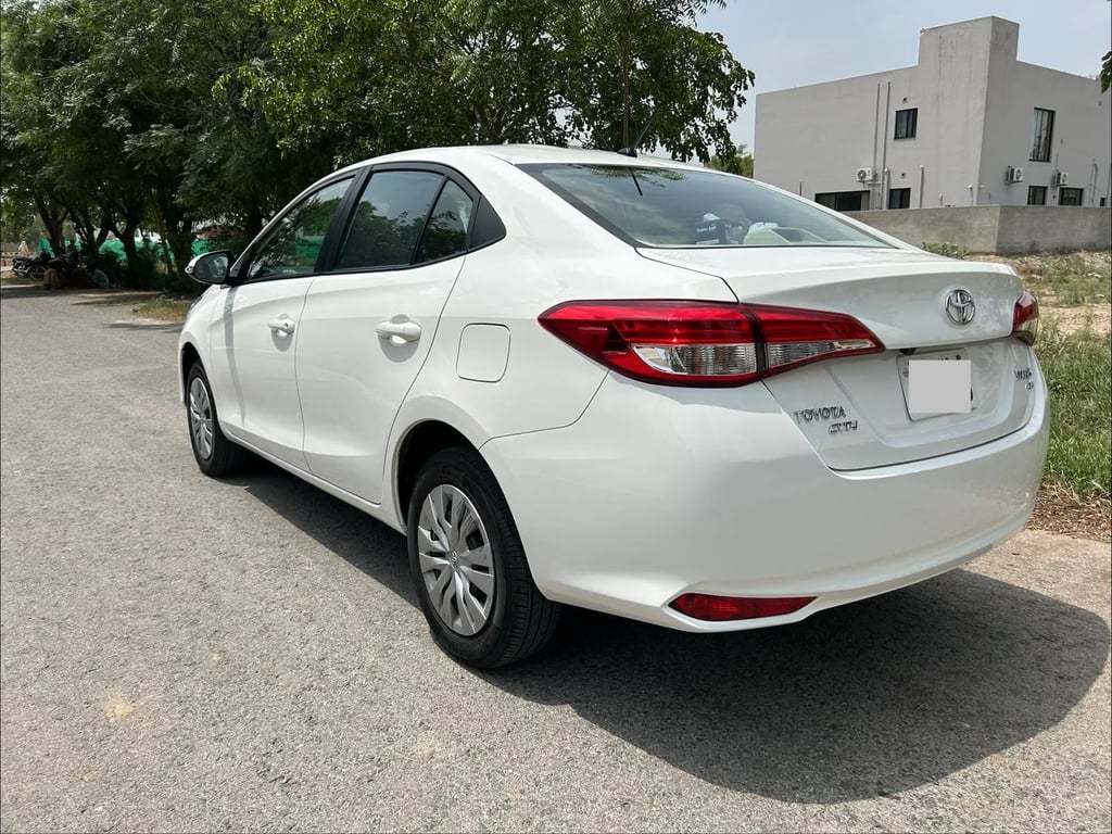Toyota Yaris 2023 photo 4
