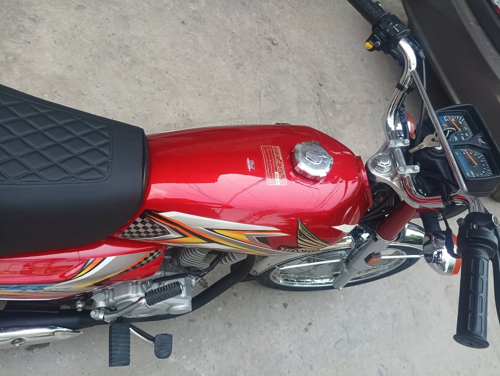 Honda 125cc 2025 photo 2