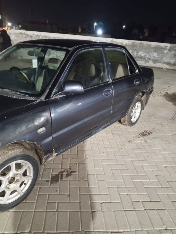 Mitsubishi Lancer 1995 photo 4