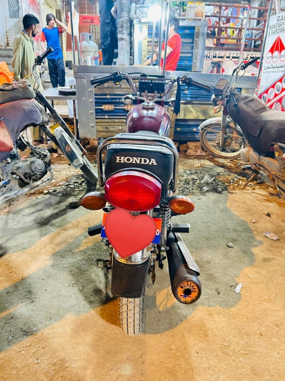 Honda 125cc 2022 photo 2