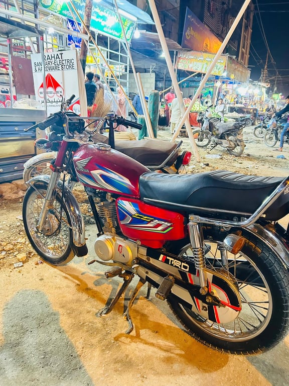 Honda 125cc 2022 photo 3