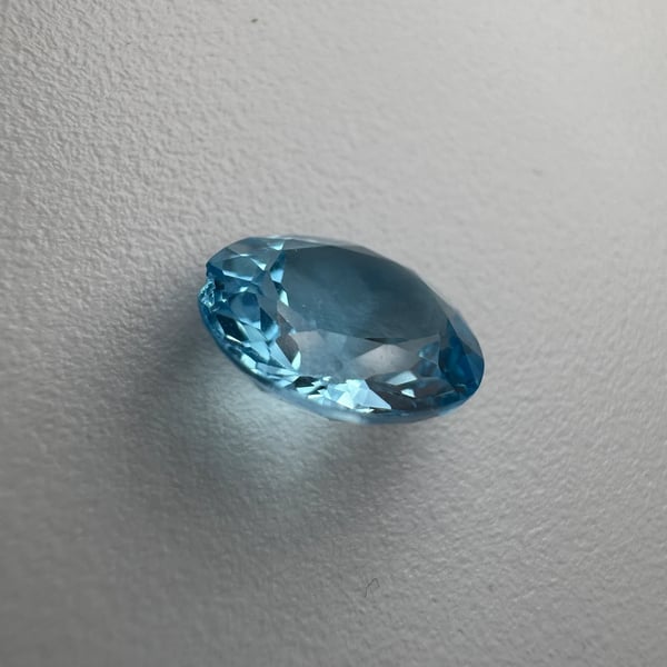 Natural Sky Blue Topaz Stone Oval 3.85 Carats 5.2x8.9x10.9mm