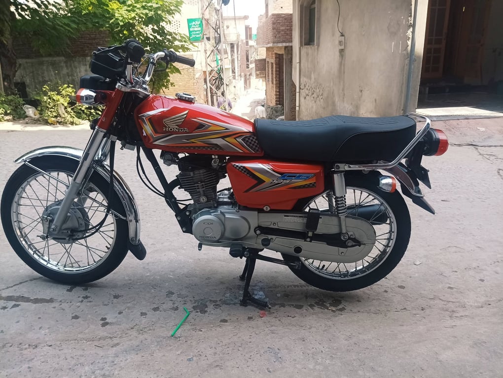 Honda 125cc 2025 photo 4