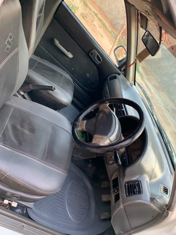 Suzuki Cultus 2003 photo 4