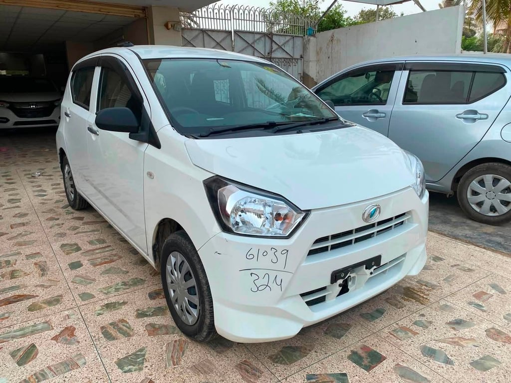 Daihatsu Mira 2023 photo 5