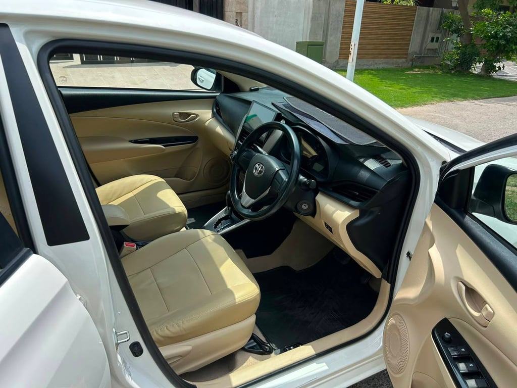 Toyota Yaris 2023 photo 5