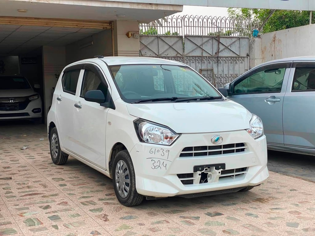 Daihatsu Mira 2023