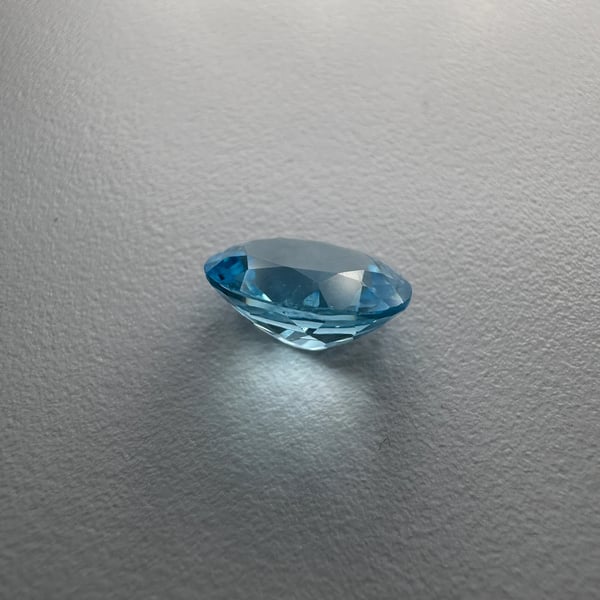 Natural Sky Blue Topaz Stone Oval 3.85 Carats 5.2x8.9x10.9mm