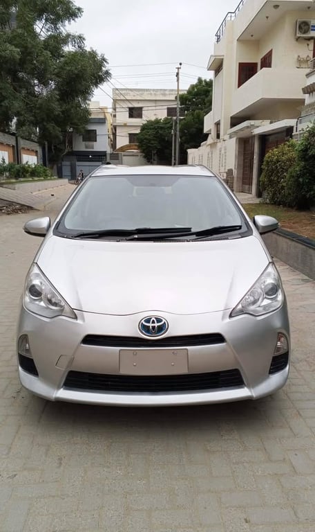 Toyota Aqua 2012