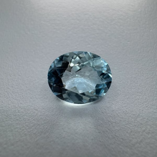 Natural Sky Blue Topaz Stone 4.10 Carats Oval Shape 8.8x5.6mm Size