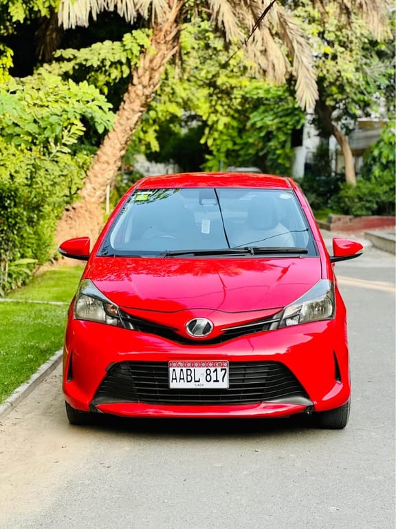 Toyota Vitz 2015