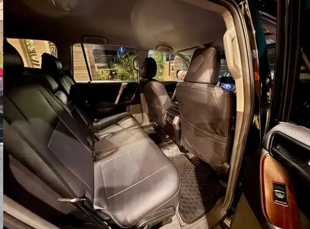 Toyota Land Cruiser 2011 photo 2