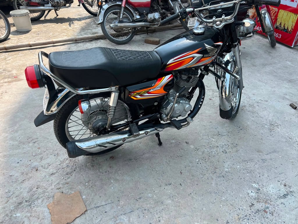 Honda 125cc 2022 photo 2