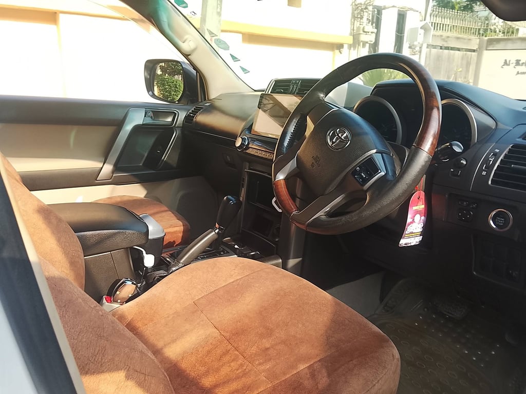 Toyota Land Cruiser 2013 photo 3